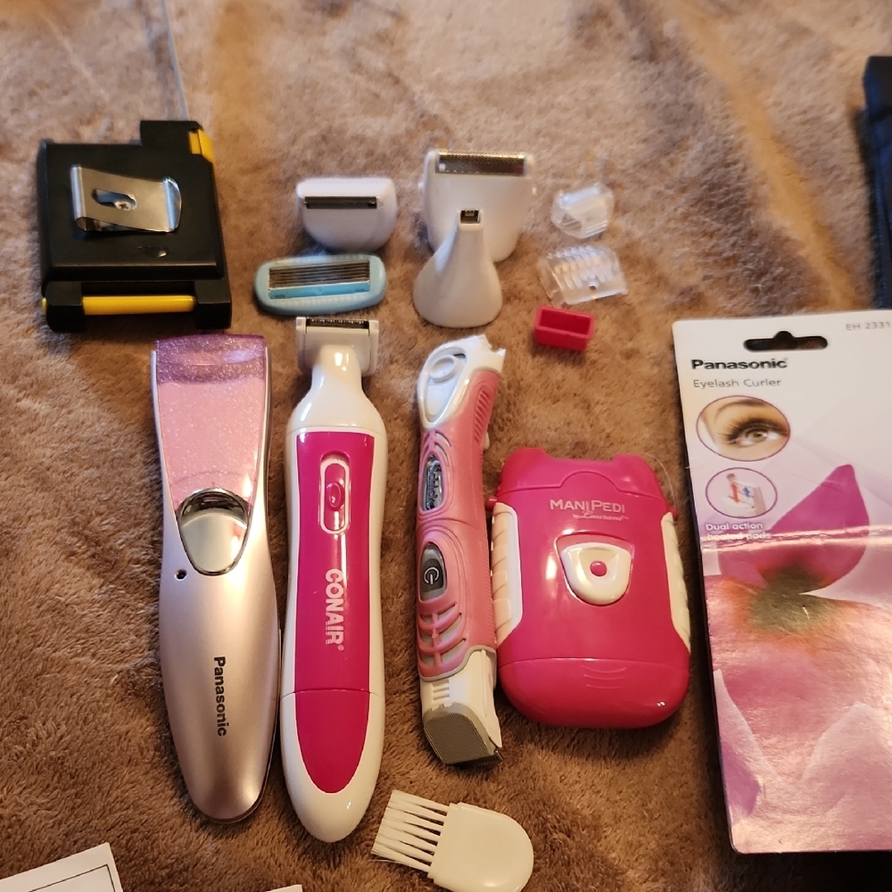 Panasonic Pink and Silver For Personal Grooming Kit